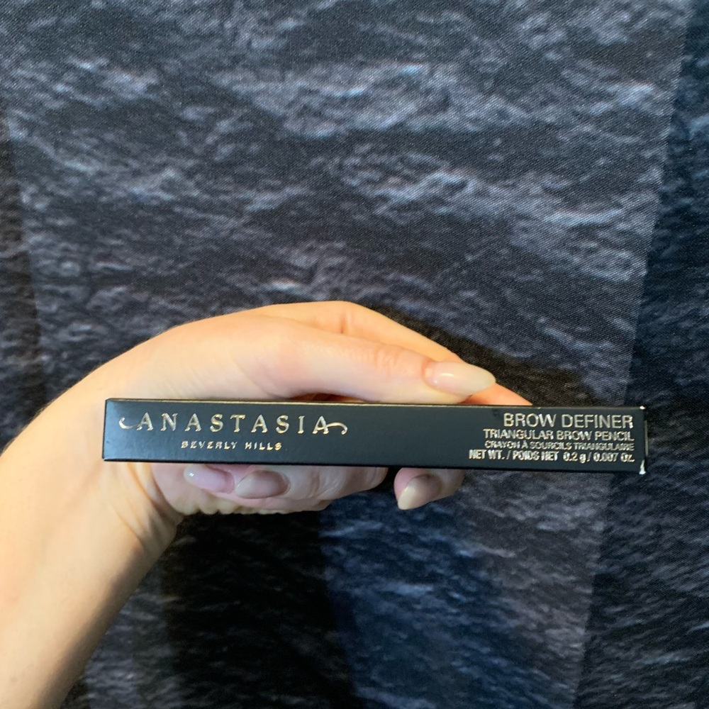 Anastasia Beverly Hills Brow Definer in Black and Gold